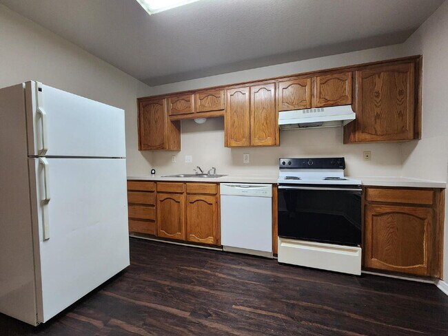 Building Photo - 1807 Windward Dr