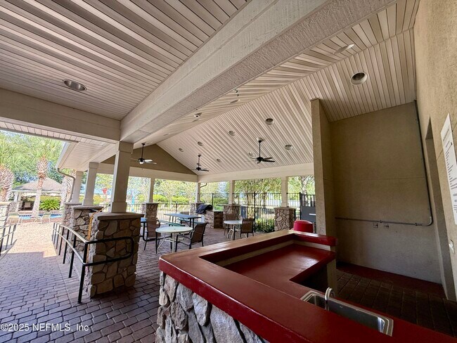 Building Photo - 3635 Summit Oaks Dr