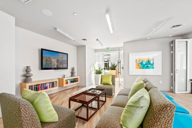 Building Photo - 1000 S Ocean Blvd