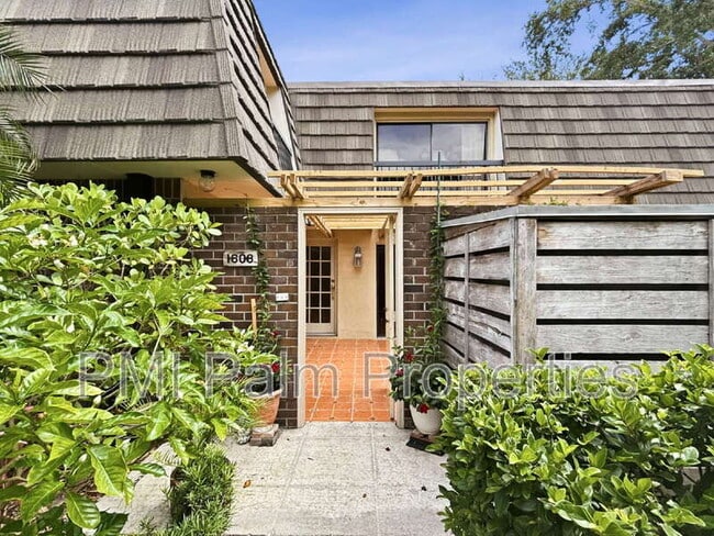 Building Photo - 1608 16th Terrace