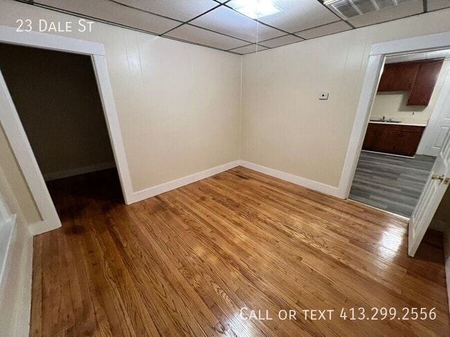 Building Photo - 23 Dale St