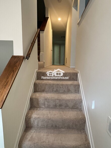 Building Photo - 7429 Setting Sun Way