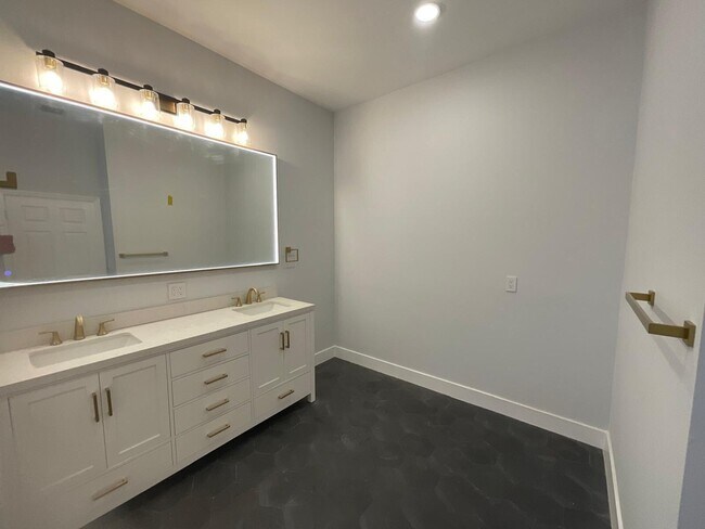 Building Photo - 8273 Manjack