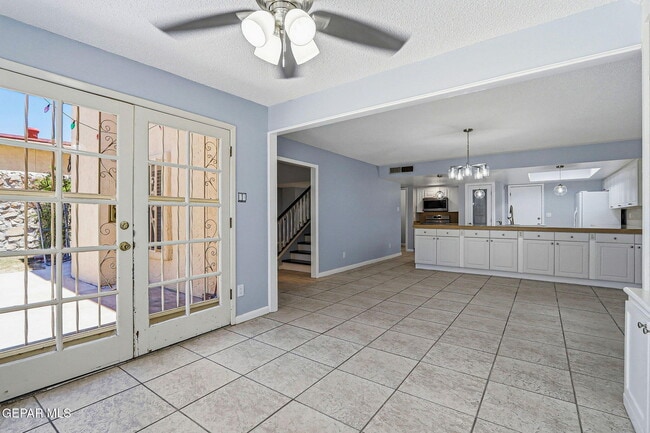 Building Photo - 6141 Sierra Valle Ln