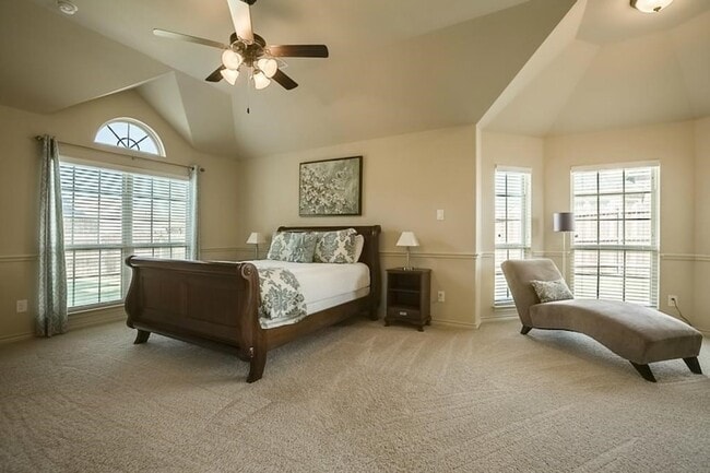 Building Photo - 4820 Tuscany Ln