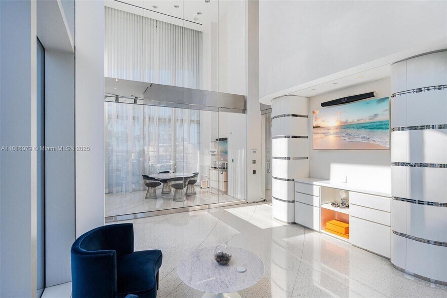 Building Photo - 16901 Collins Ave