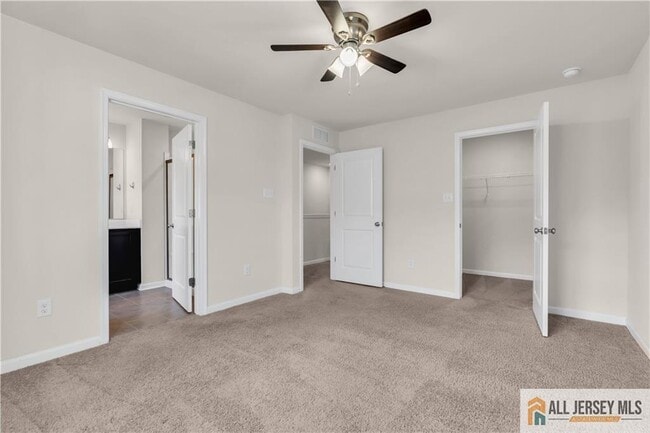 Building Photo - 504 E International Rd