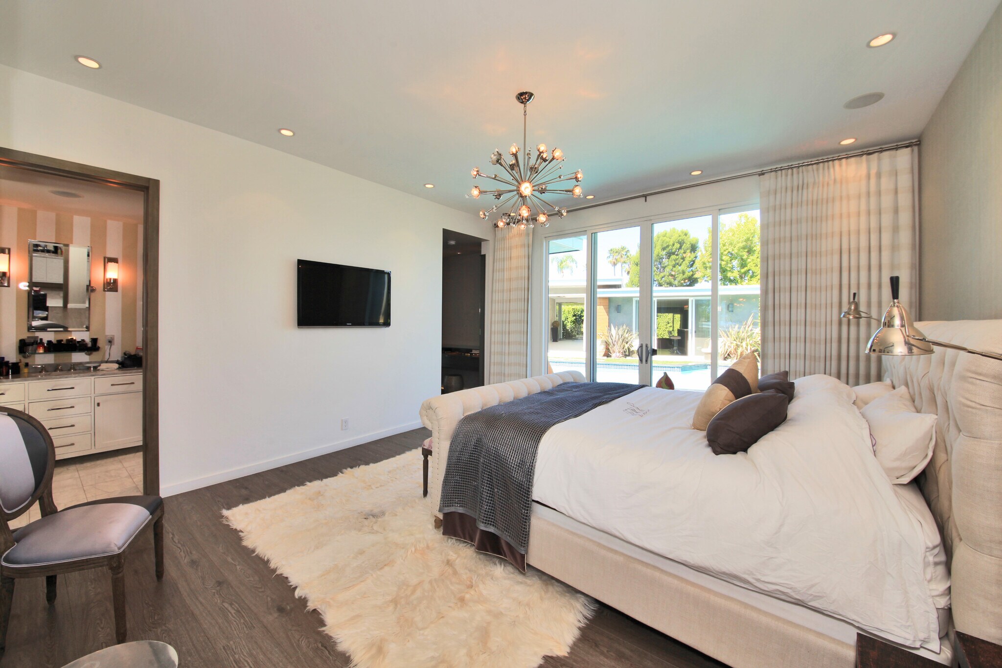 Building Photo - 3054 Elvido Dr