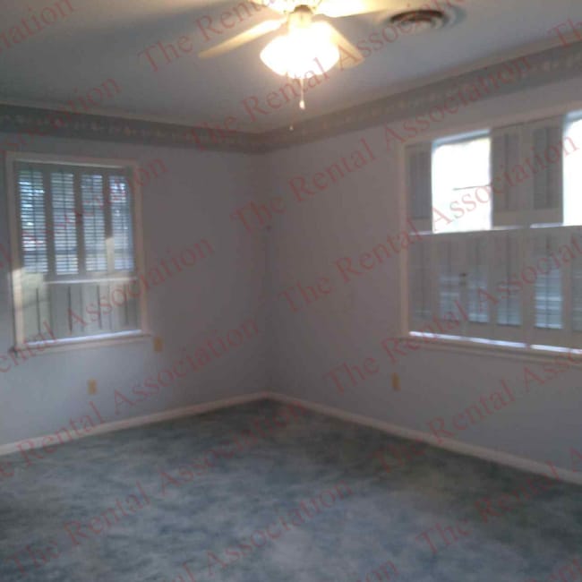 Building Photo - 901 Sybil Dr