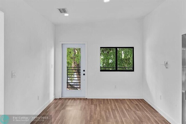 Building Photo - 1396 NW 60th St