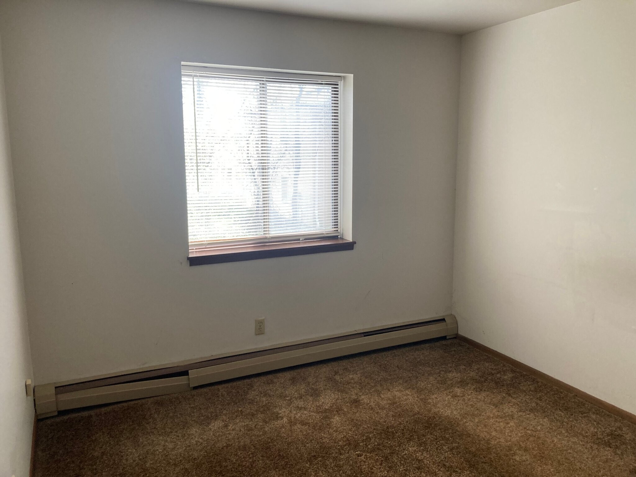 Building Photo - 10628 W Bobolink Ave