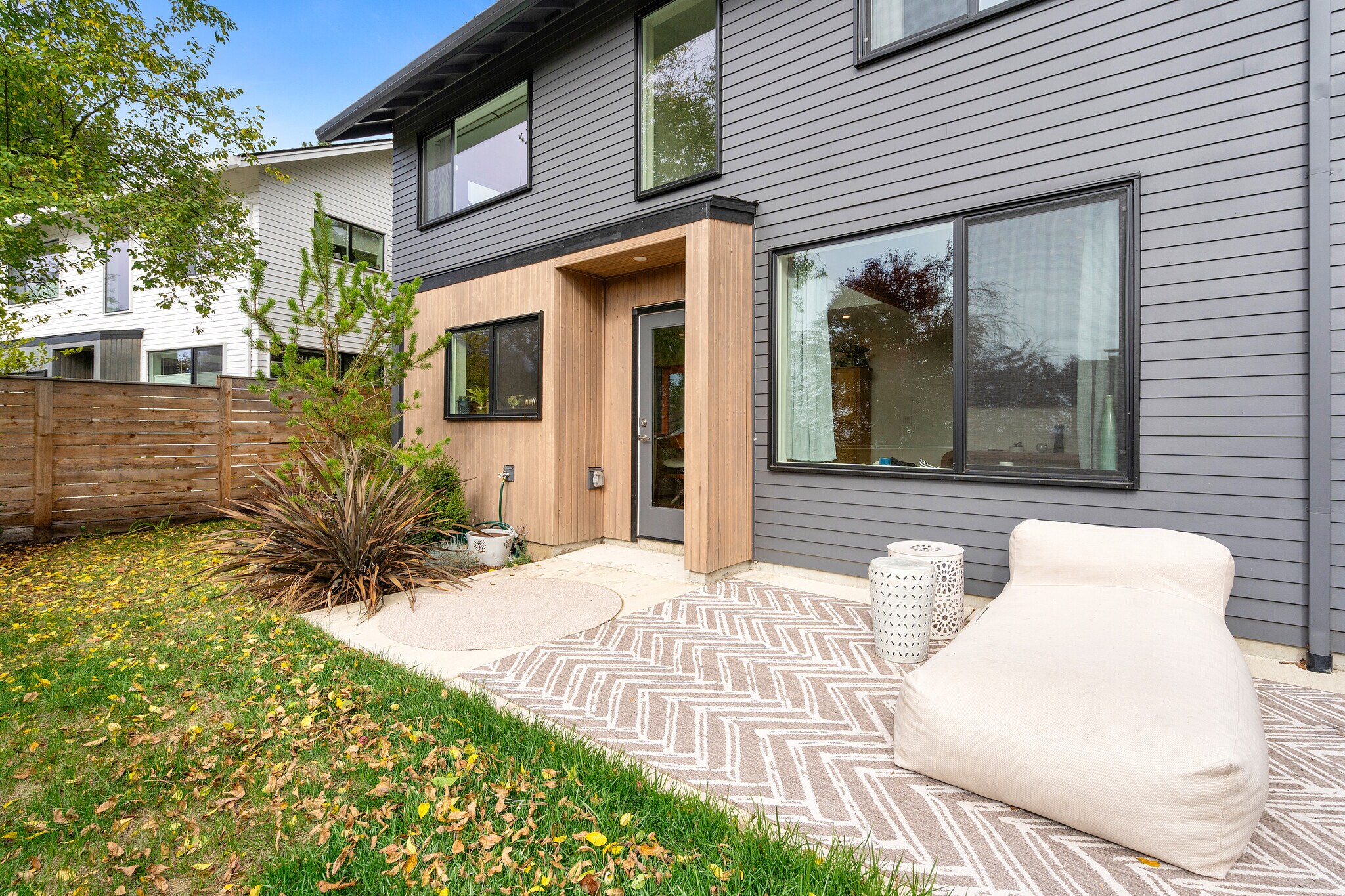 Building Photo - 3590 SW Patton Rd