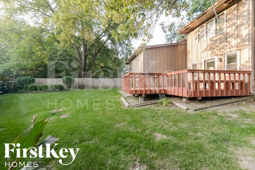 Building Photo - 5817 N Indiana Ave