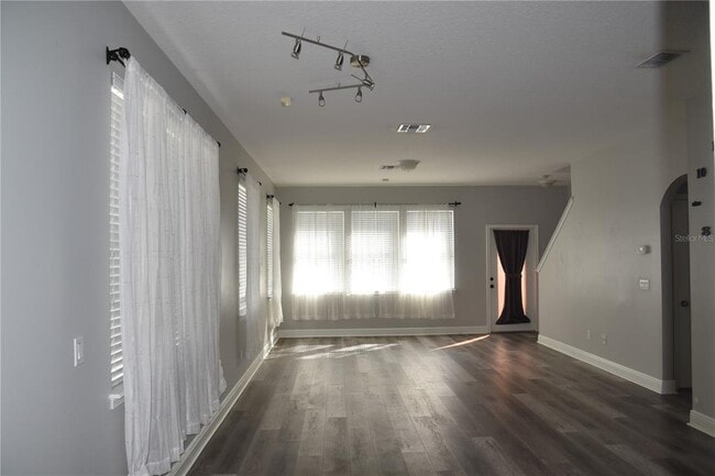 Building Photo - 12964 Emersondale Ave