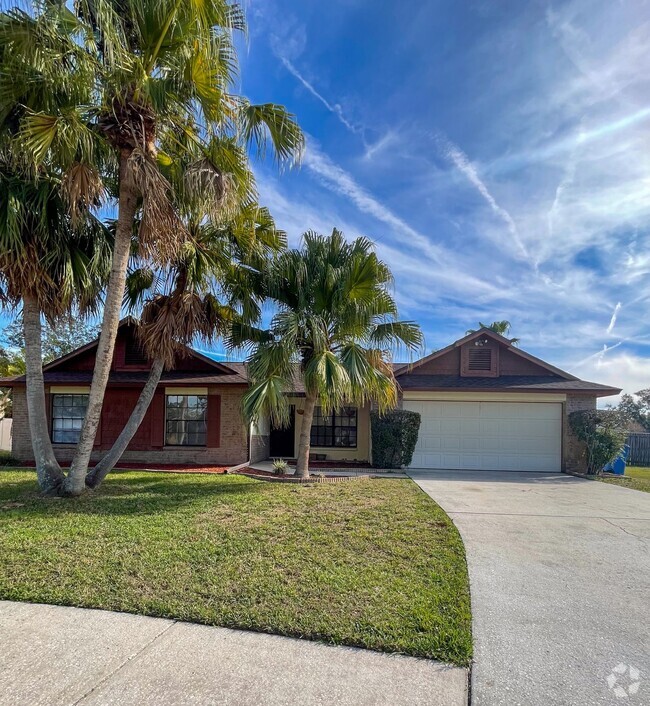 Building Photo - charming 3-bedroom, 2-bathroom pool home i...