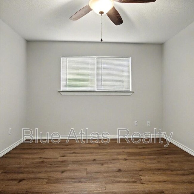 Building Photo - 225 Bryan St