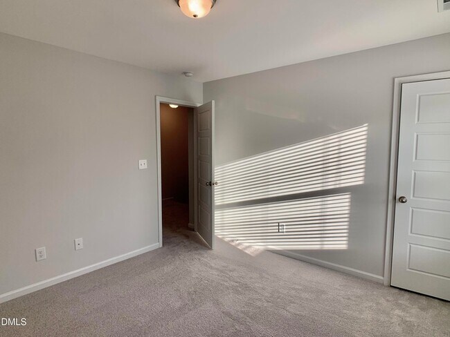 Building Photo - 21 Henhouse Ct