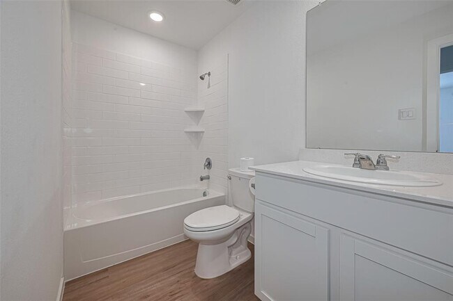 Building Photo - 5110 Sunvalley Bend Dr