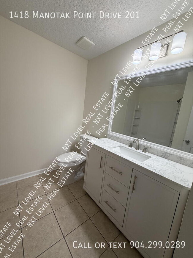 Building Photo - 1418 Manotak Point Dr