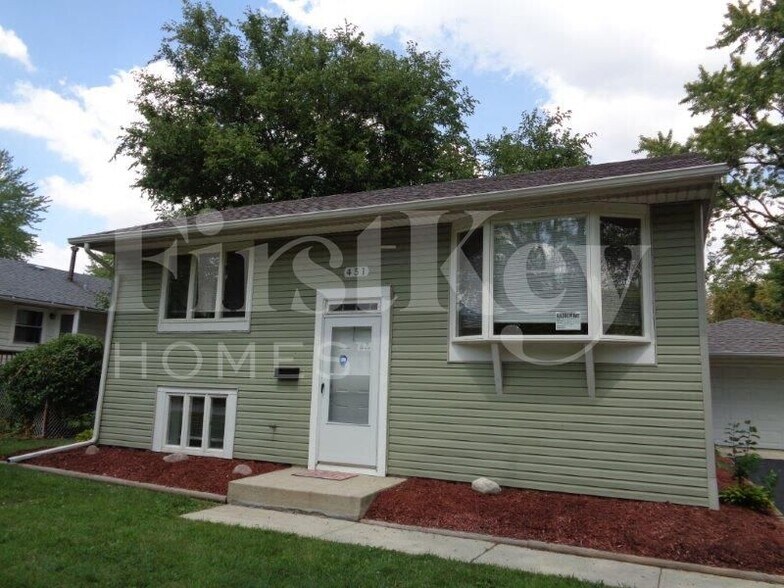 Building Photo - 451 E Mulberry Ct