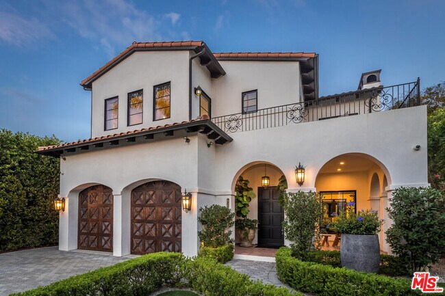 Primary Photo - 820 N Vista St