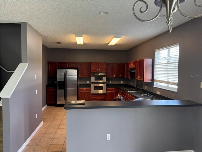 Building Photo - 540 Rena Dr