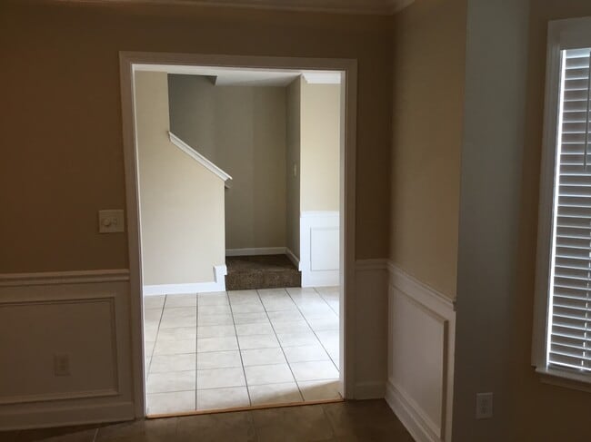 Building Photo - 5622 Falls Ridge Ln
