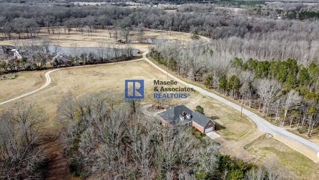 Building Photo - 200 Cripple Creek Rd