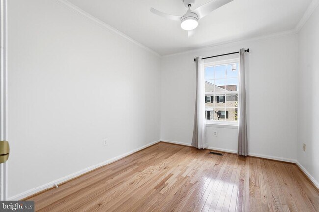 Building Photo - 9663 Franklin Woods Pl