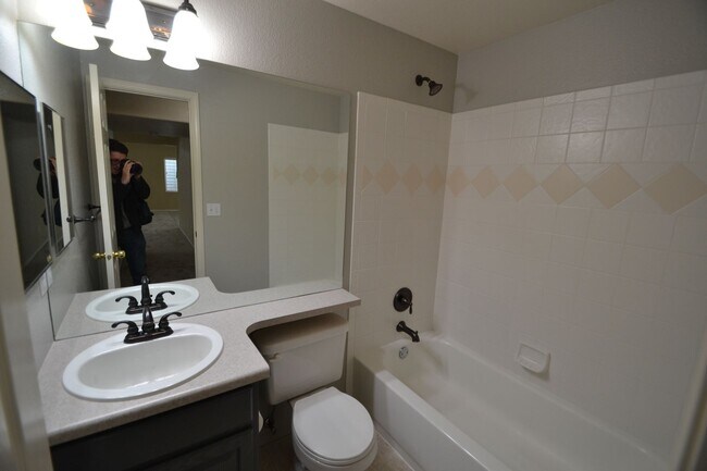 Building Photo - 3885 Cherry Plum Dr