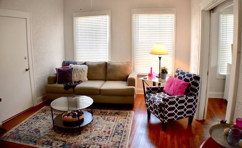 Building Photo - 407 S Melville Ave