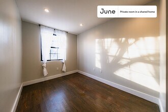 Building Photo - Room in Shared 3 bed/3 bath home