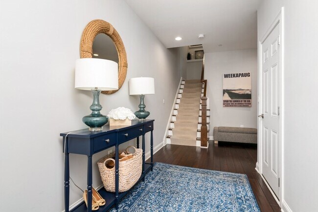 Building Photo - 115 Halsted Dr