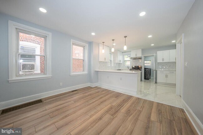 Building Photo - 145 Summit Terrace