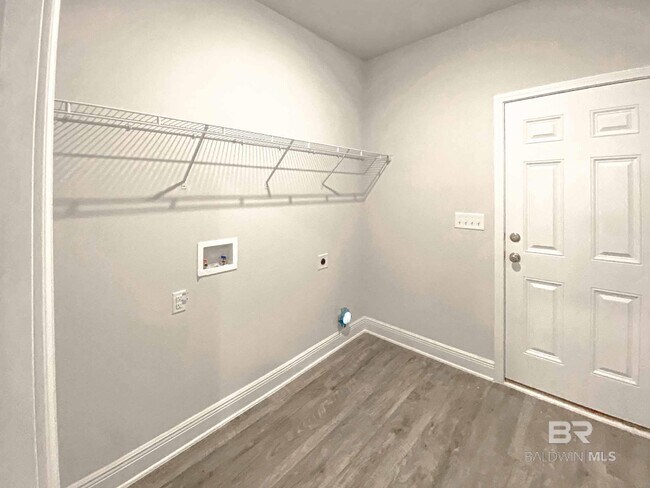 Building Photo - 10641 Northern Dancer Ct