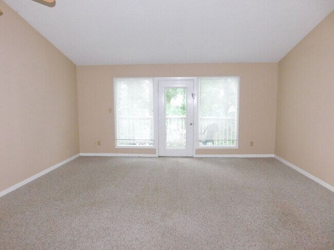 Building Photo - 6222 Harbourside Dr