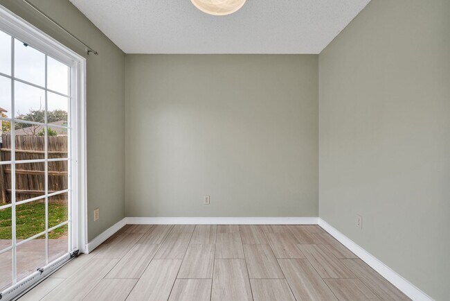 Building Photo - Spacious Two-Story Home in Schertz, TX