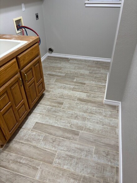 Utility room (now has washer and dryer) - 203 Bluebonnet St