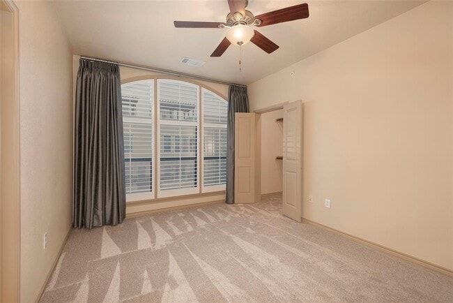 Building Photo - 1207 Beaconsfield Lane