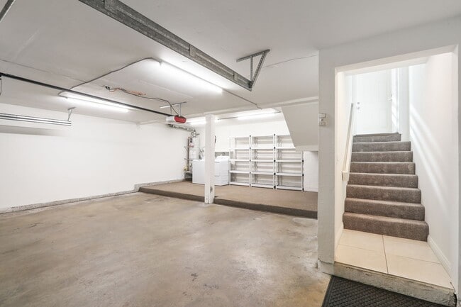 Building Photo - 989 W Imperial Hwy