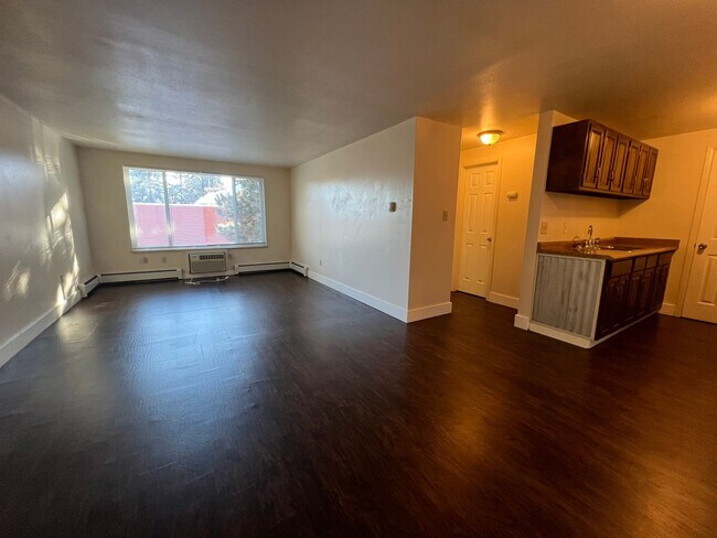 Building Photo - Mathews634 (KC-JF-NB)