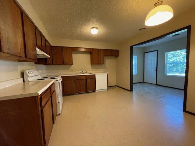 Building Photo - 310 N 34th St