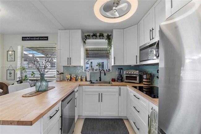 Building Photo - 3114 Byron Cir