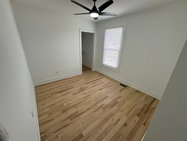 Building Photo - 2 Bedroom - Weiland Park