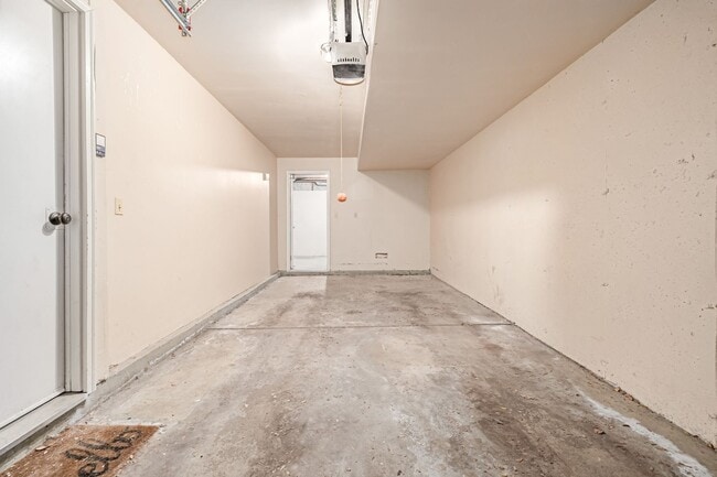 Building Photo - 8066 S Columbine Ct