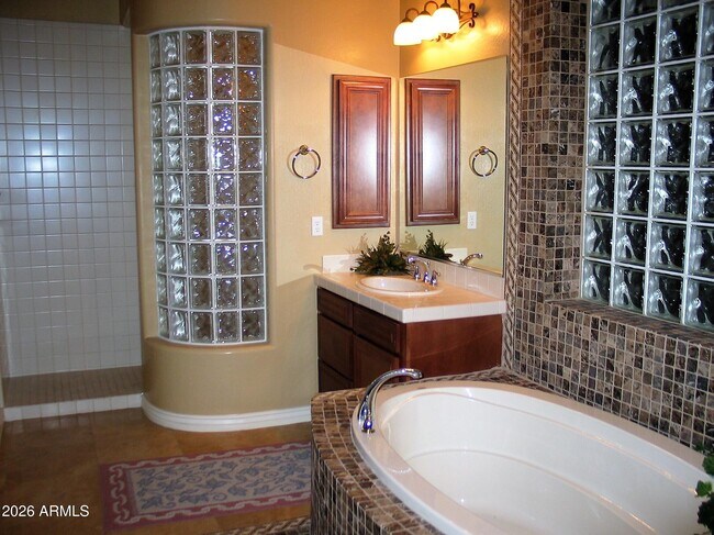 Building Photo - 2419 N 141st Ln