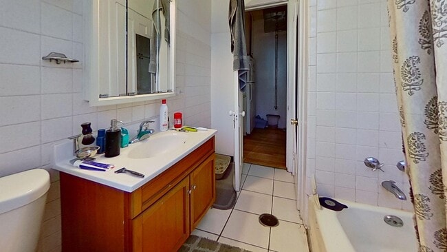 Building Photo - East Lakeview Garden Studio includes Heat