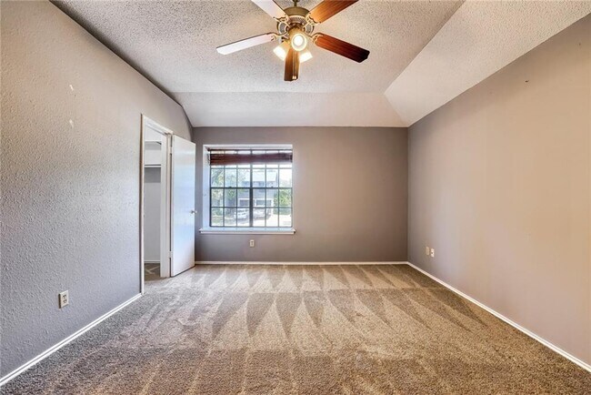 Building Photo - 15025 Wells Port Dr