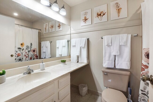 Building Photo - 346 Weatherford Ln