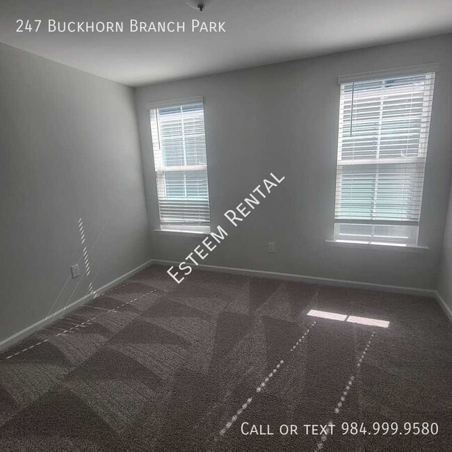 Building Photo - 247 Buckhorn Br Pk